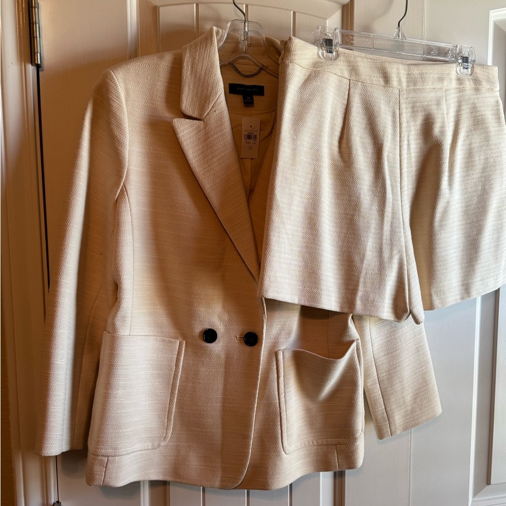 Ann Taylor cream color business jacket (blazer) and matching shorts (jacket)
